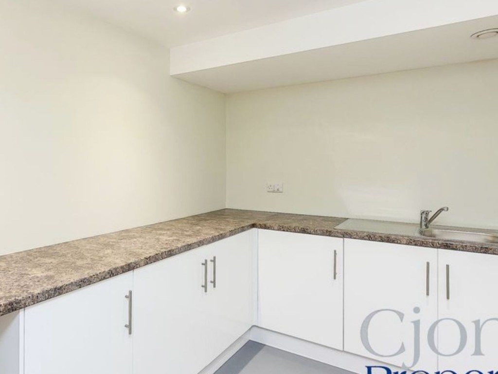 Kilburn High Road, Kilburn, NW6 2BS
