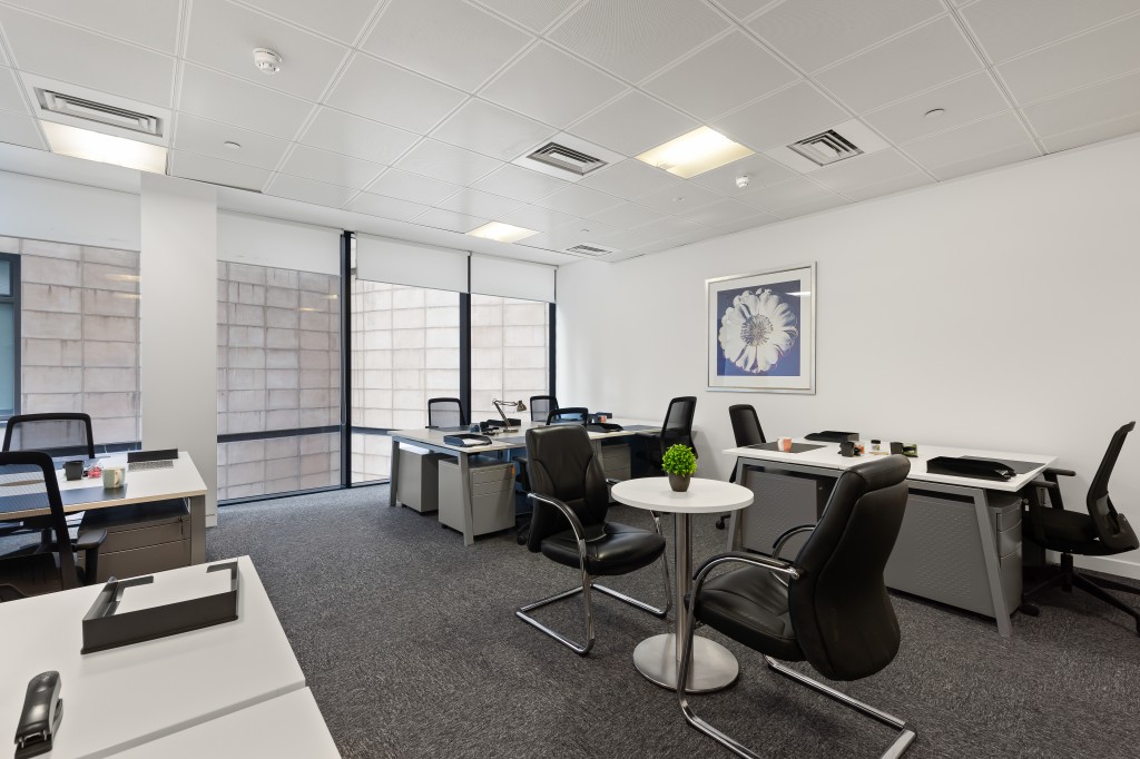 Exchange Place, Edinburgh, EH3 8BL