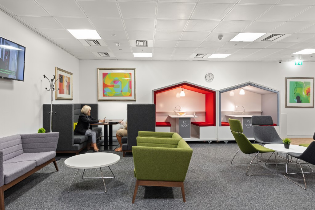 Exchange Place, Edinburgh, EH3 8BL