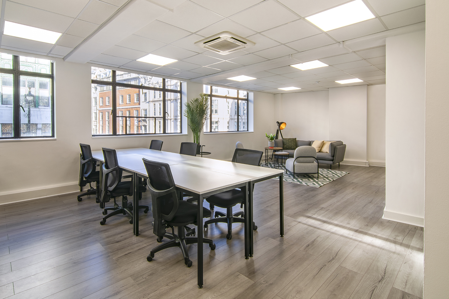 Oxford Street, Soho, W1D 2HZ