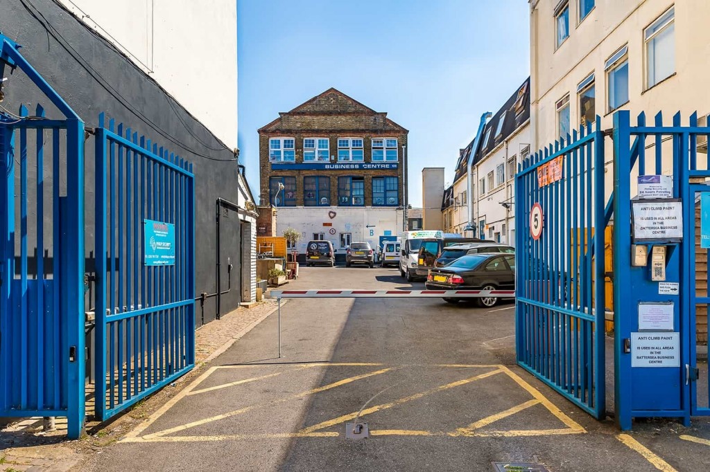 Lavender Hill, Battersea, SW11 5QL
