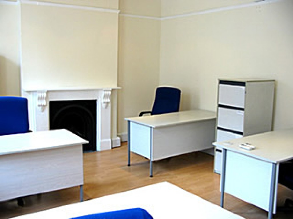 Crouch End Hill, Hornsey, N8 8AA