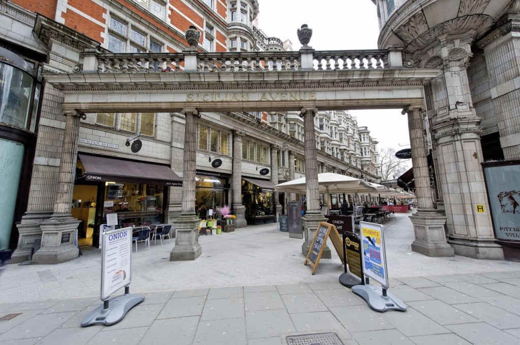Southampton Row, Holborn, WC1B 5HJ
