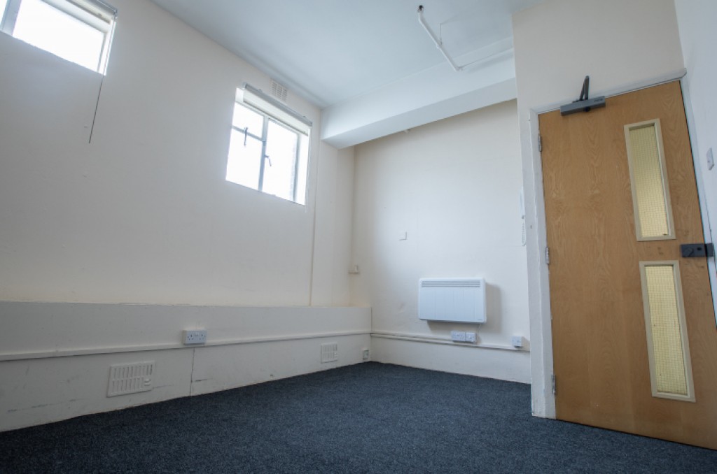 Nestles Avenue, Hayes, UB3 4UZ
