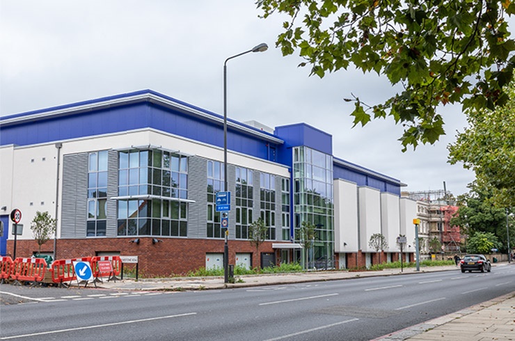 Kempshott Road, Streatham, SW16 5LG