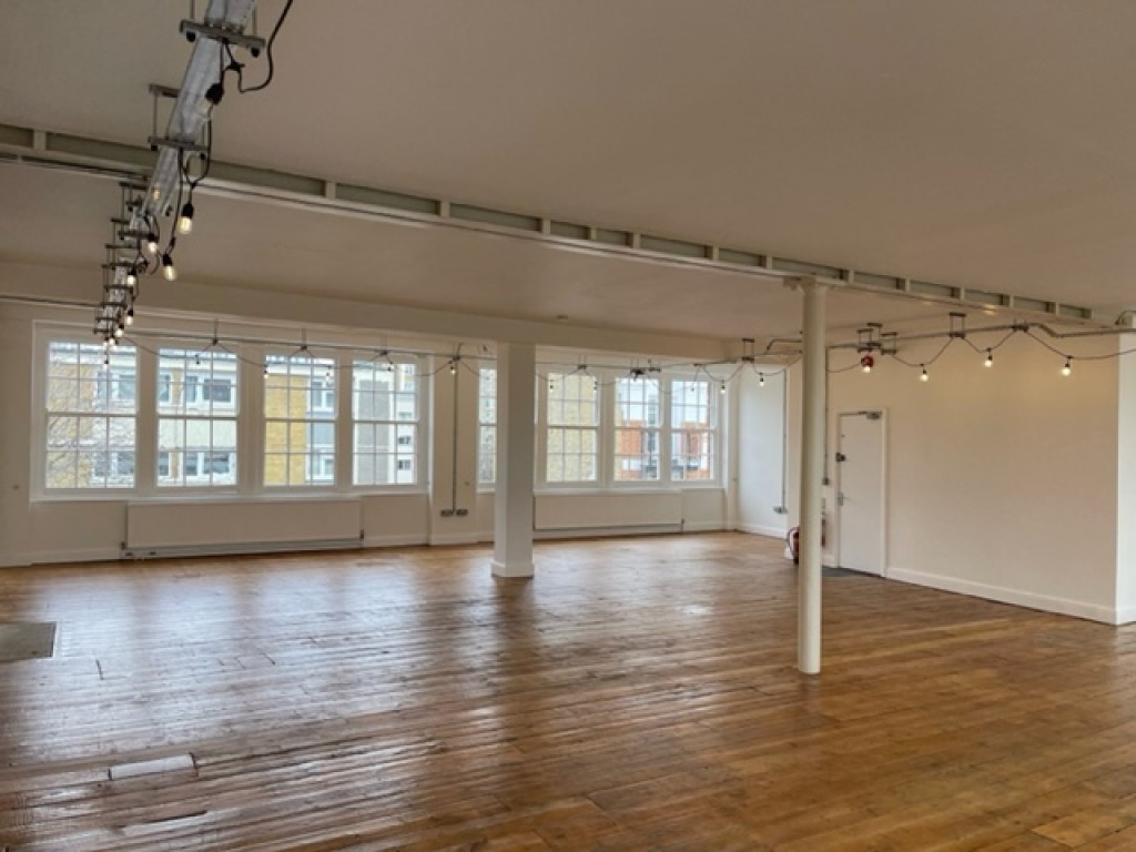 Ironmonger Row, Old Street, EC1V 3QN