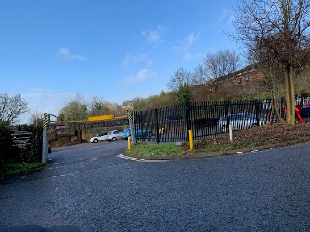 Bellfield Road, High Wycombe, HP13 5HW