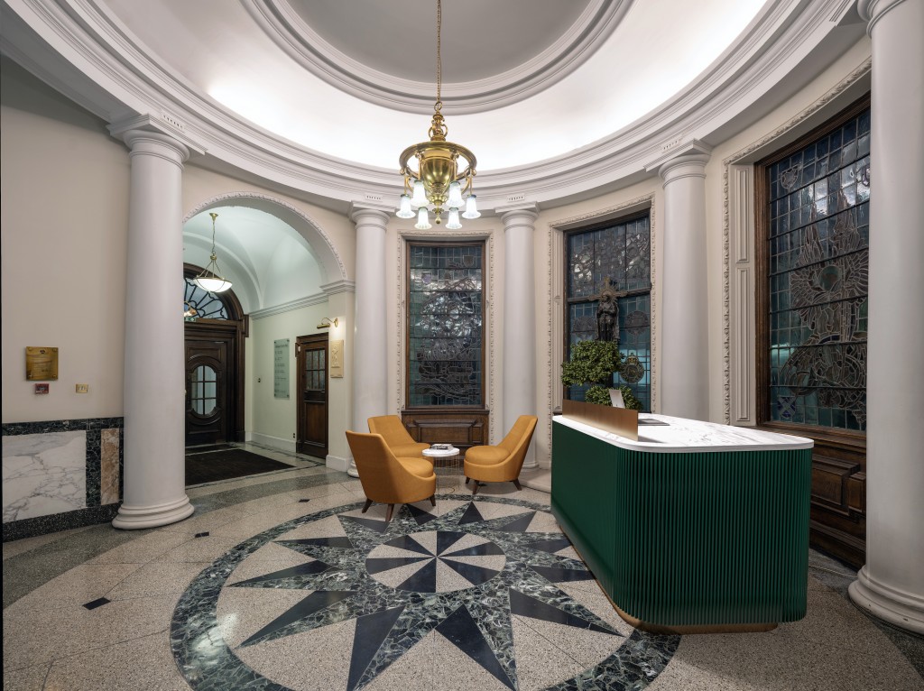 High Holborn, Holborn, London, WC1V 7BD