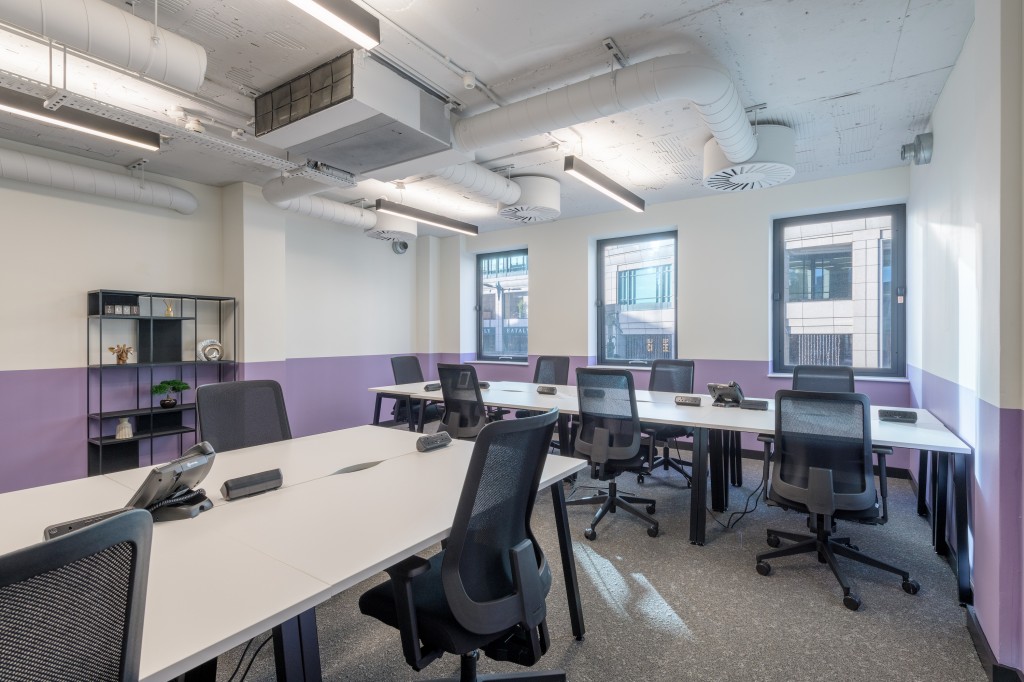 Bishopsgate, Liverpool Street, London, EC2M 4QD