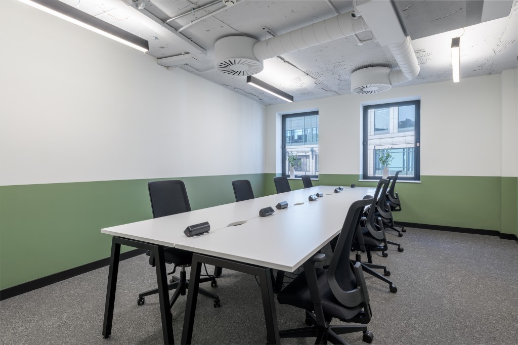 Bishopsgate, Liverpool Street, London, EC2M 4QD