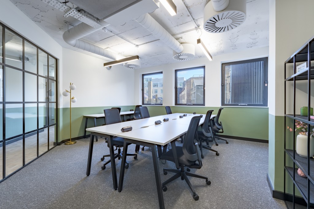 Bishopsgate, Liverpool Street, London, EC2M 4QD