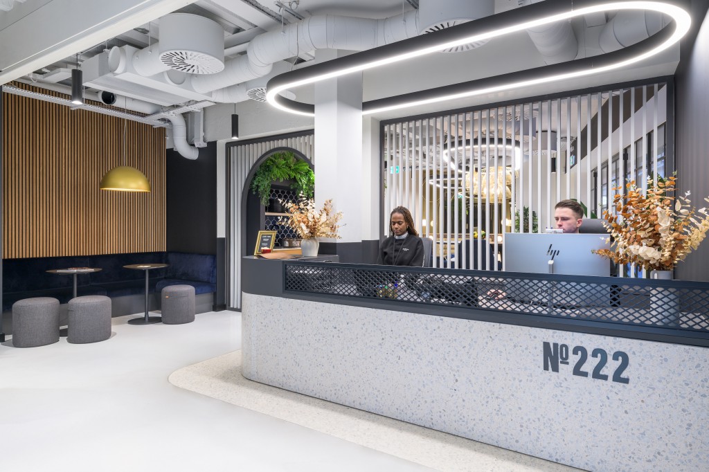 Bishopsgate, Liverpool Street, London, EC2M 4QD