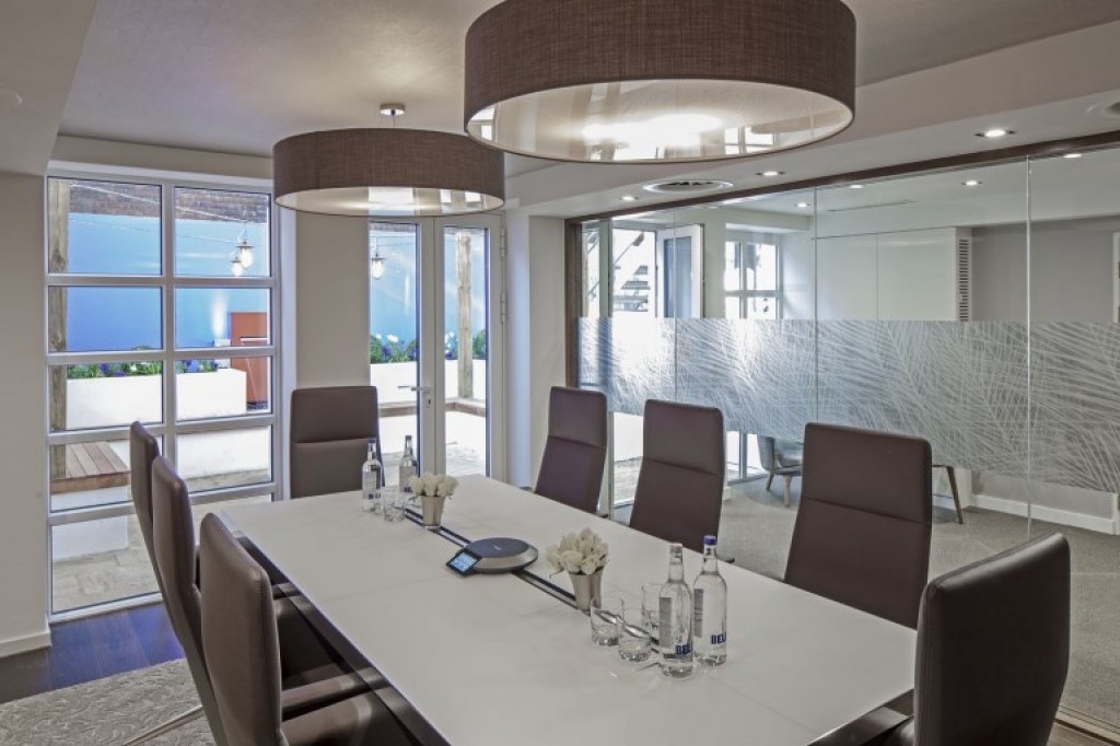 Curzon Street, Mayfair, W1J 5HN