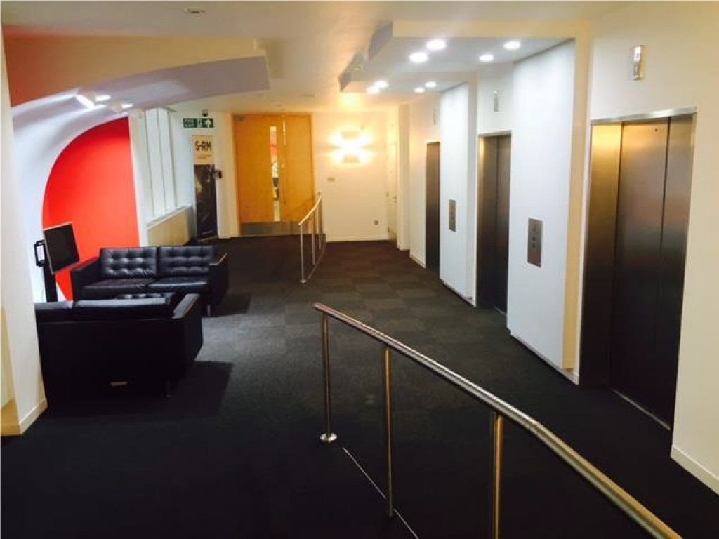 Swan Lane, Monument, EC4R 3AD