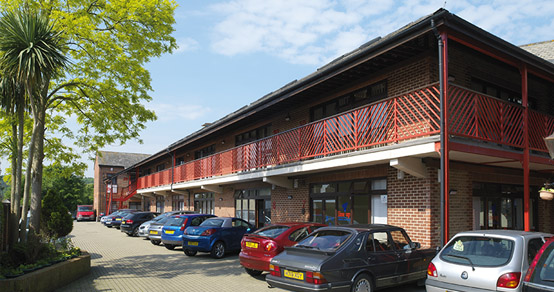 Brighton Road, Horsham, RH13 5BB