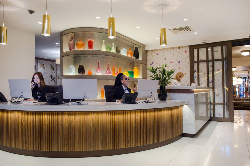 Kensington High Street, Kensington, W8 4SG