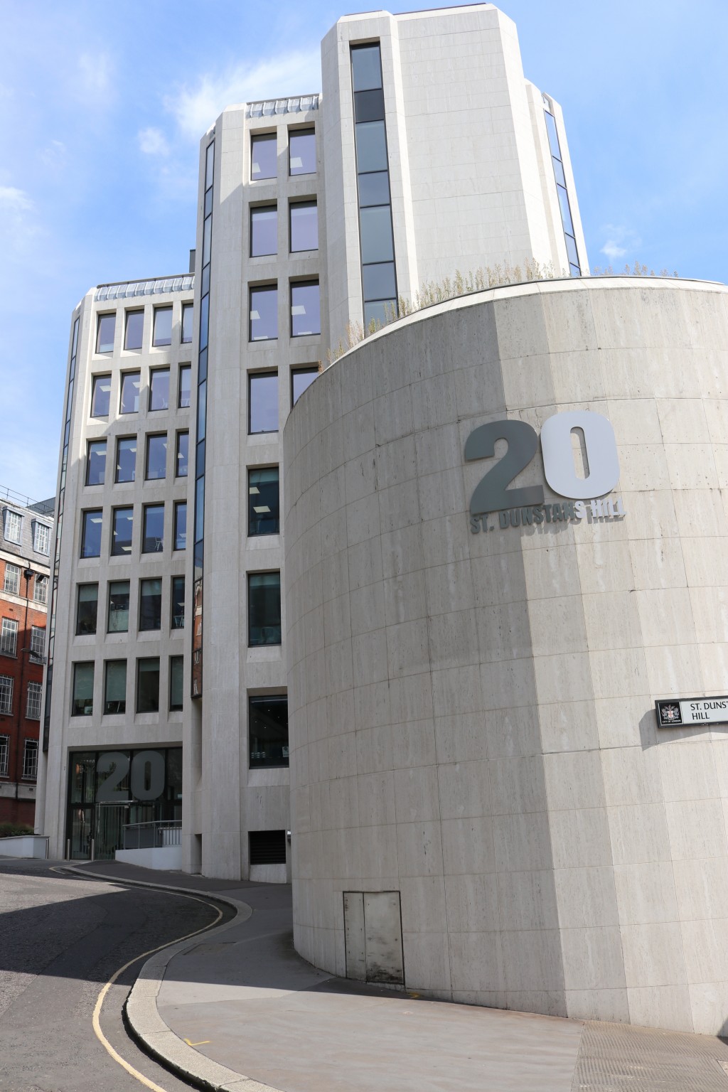 St Dunstans Hill, Monument, EC3R 8HL