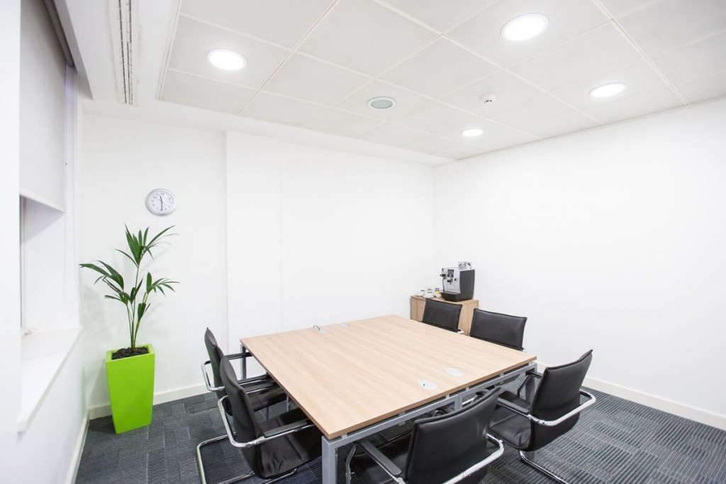 High Holborn, Holborn, WC1V 6BX