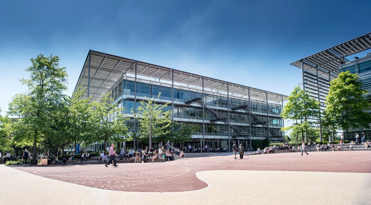 Chiswick High Road, Chiswick Park, W4 5YA