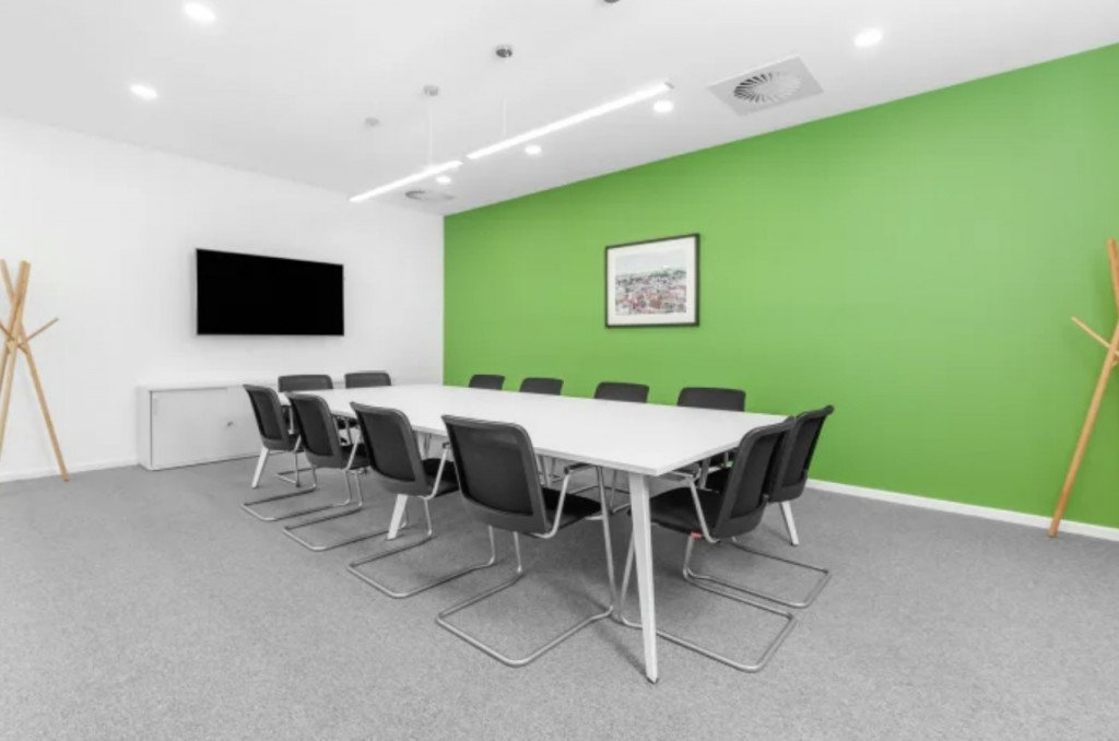 Guildford Business Park, Guildford, Surrey, GU2 8XG