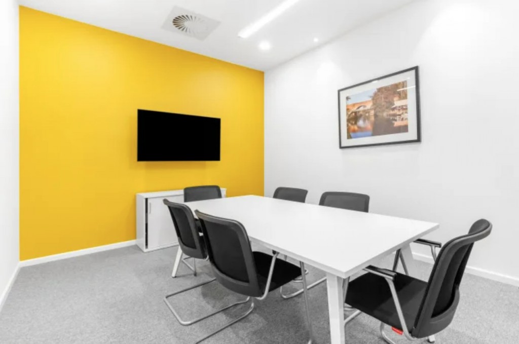 Guildford Business Park, Guildford, Surrey, GU2 8XG
