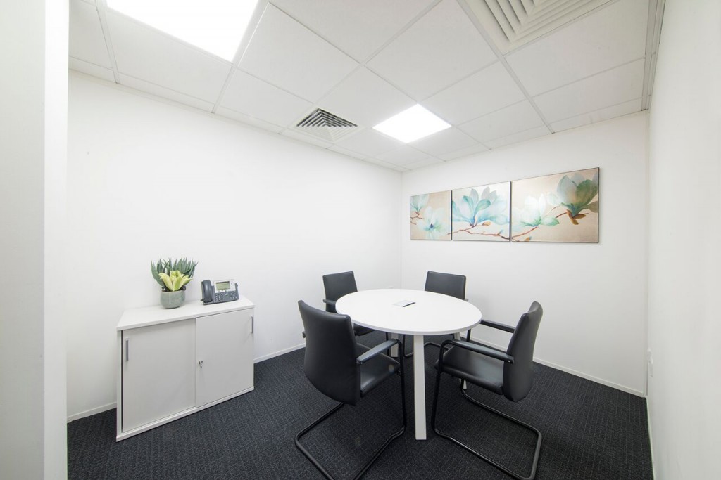 Worthing Road, Horsham, RH12 1TL