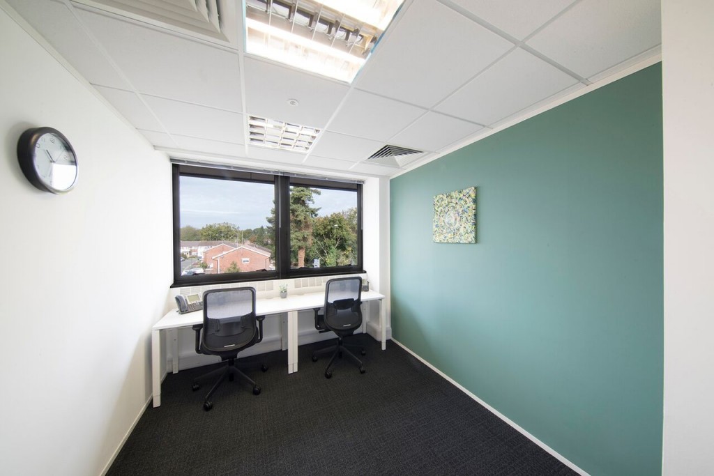 Worthing Road, Horsham, RH12 1TL
