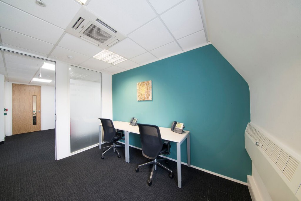 Worthing Road, Horsham, RH12 1TL