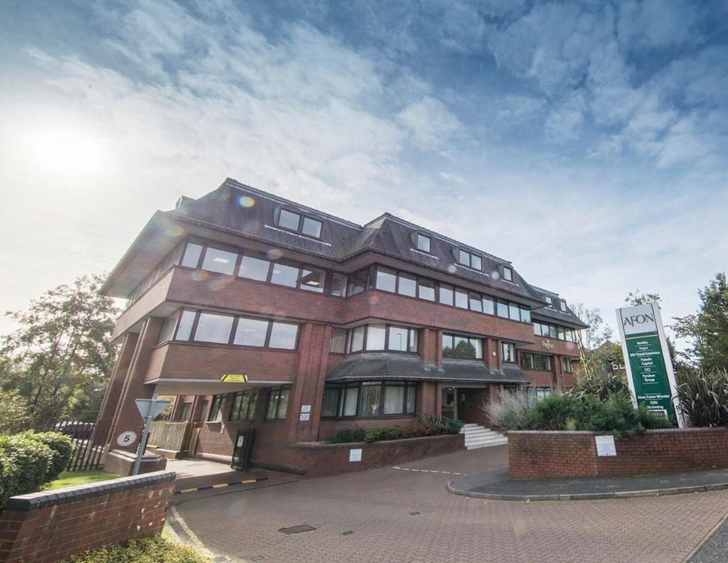 Worthing Road, Horsham, RH12 1TL