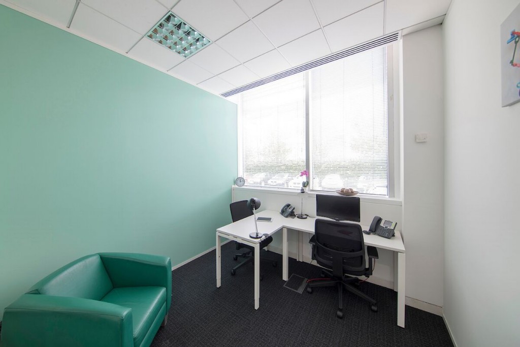 Bath Road, Slough, SL1 4DX