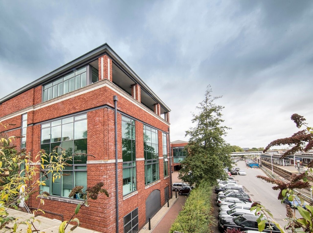 Farnham Road, Guildford, GU2 4RG