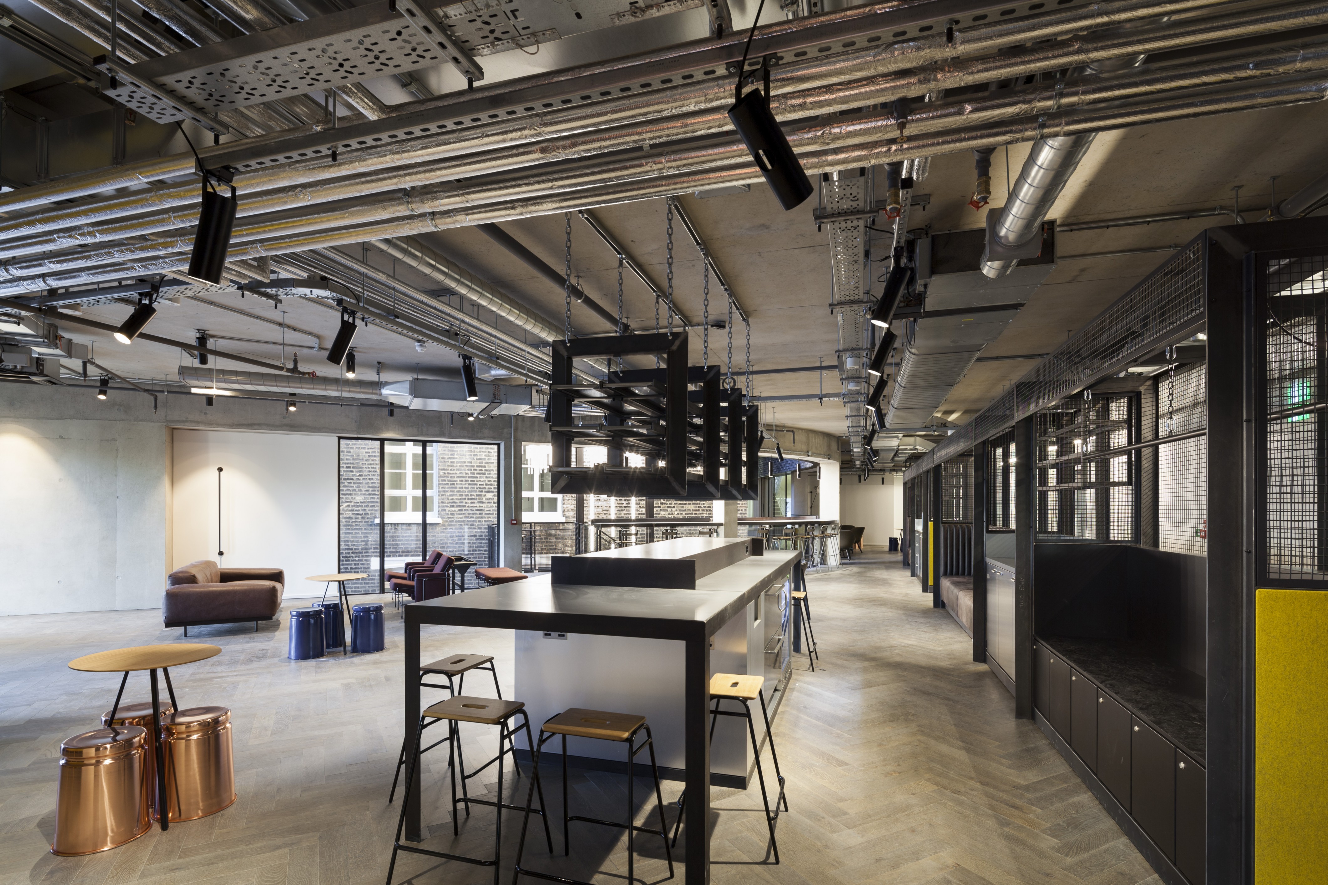 Pancras Square, King's Cross, N1C 4AG