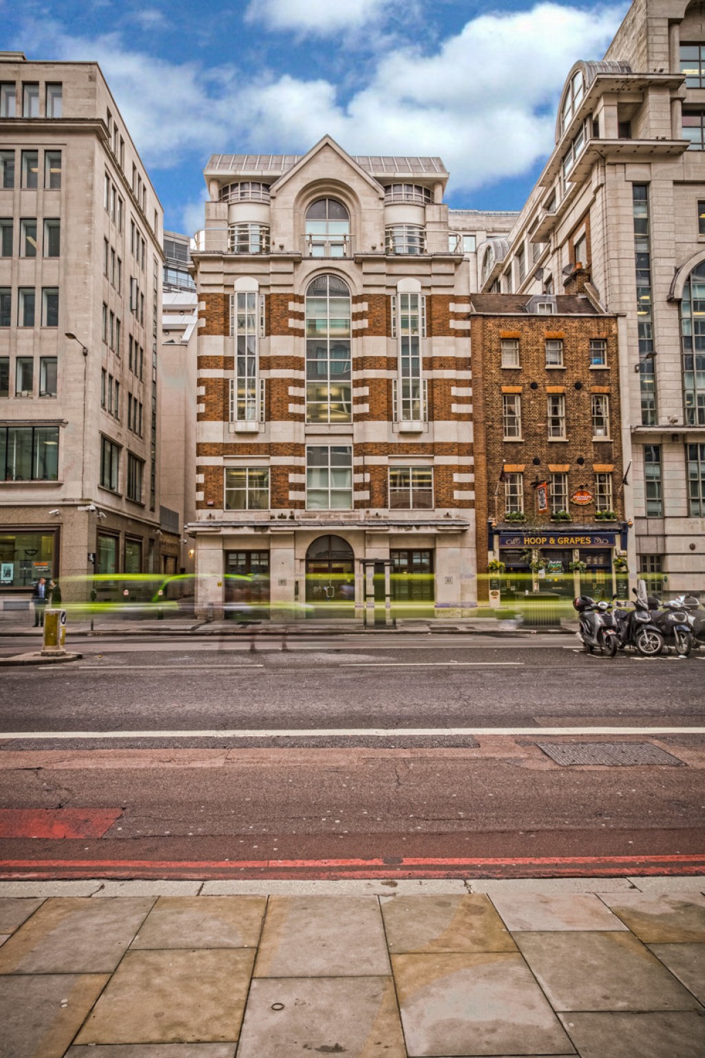 Farringdon Street, Farringdon, EC4A 4BL