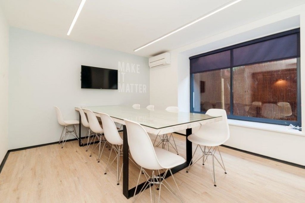 Rosebery Avenue, Clerkenwell, EC1R 4SR