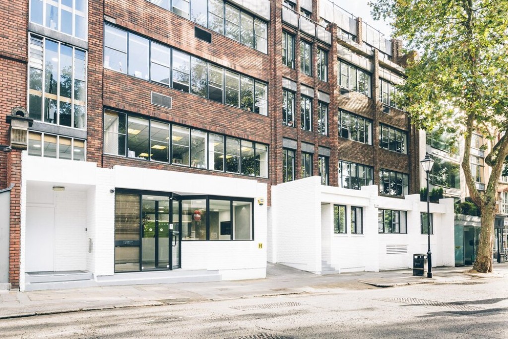 Clerkenwell Green, Farringdon, EC1R 0DE