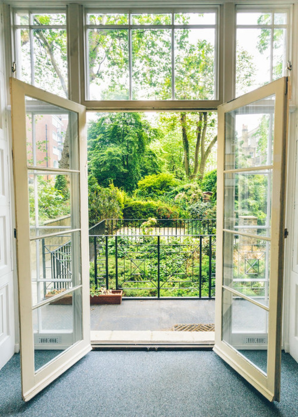 Russell Square, Bloomsbury, WC1B 4HP