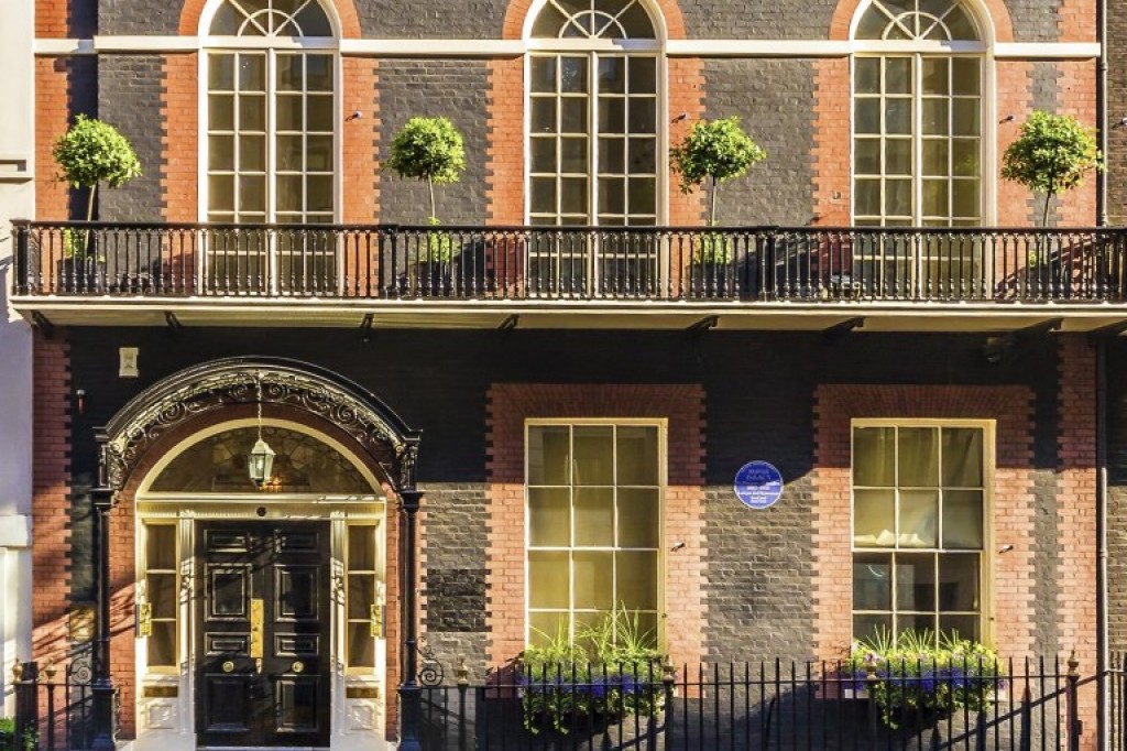 Curzon Street, Mayfair, W1J 7WS