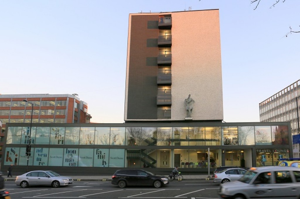 Putney Bridge Approach, Fulham, SW6 3BQ