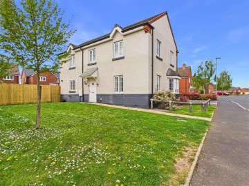 Crump Way, Evesham
