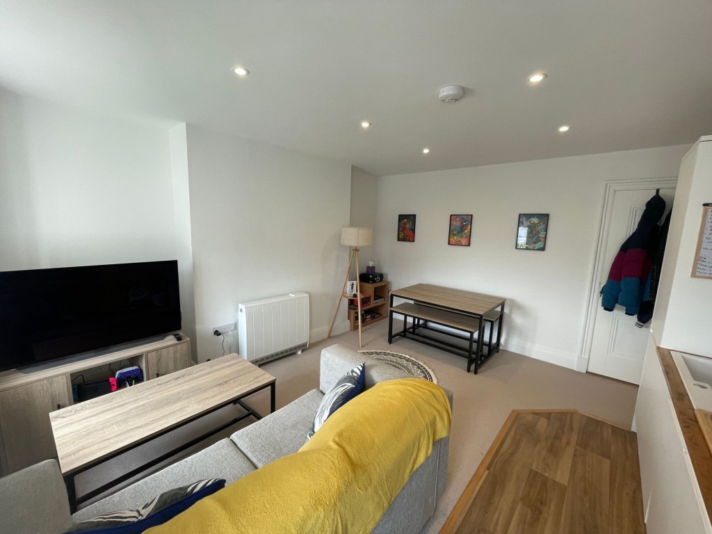 Bank Place, Falmouth, TR11 4AT