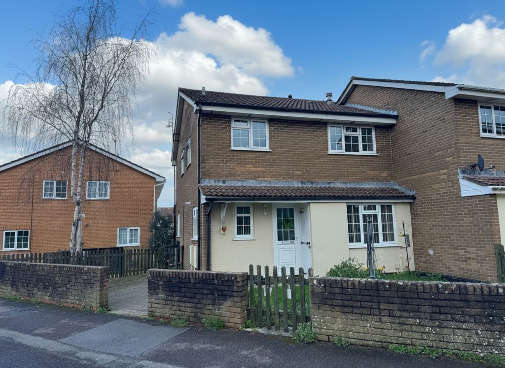 Longs Drive, Yate, BS37