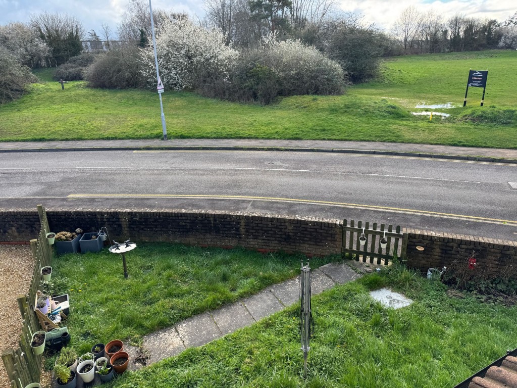 Longs Drive, Yate, BS37