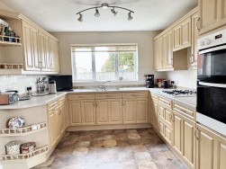Oakwood Gardens, Coalpit Heath, BS36