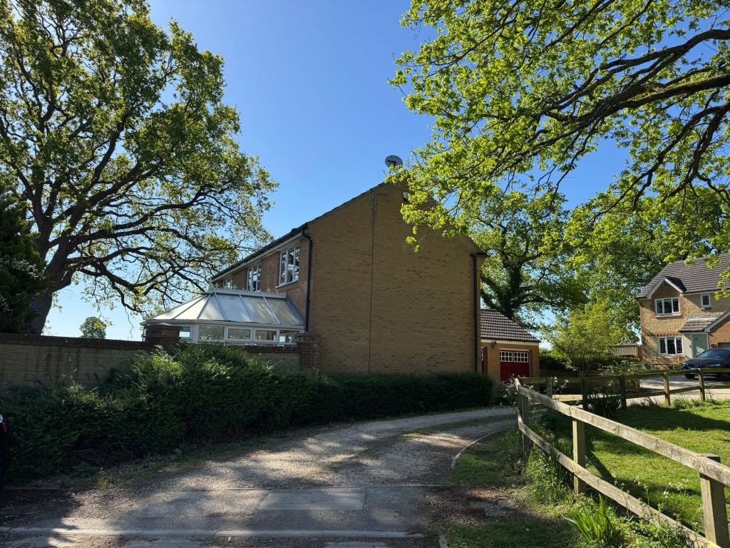 Oakwood Gardens, Coalpit Heath, BS36