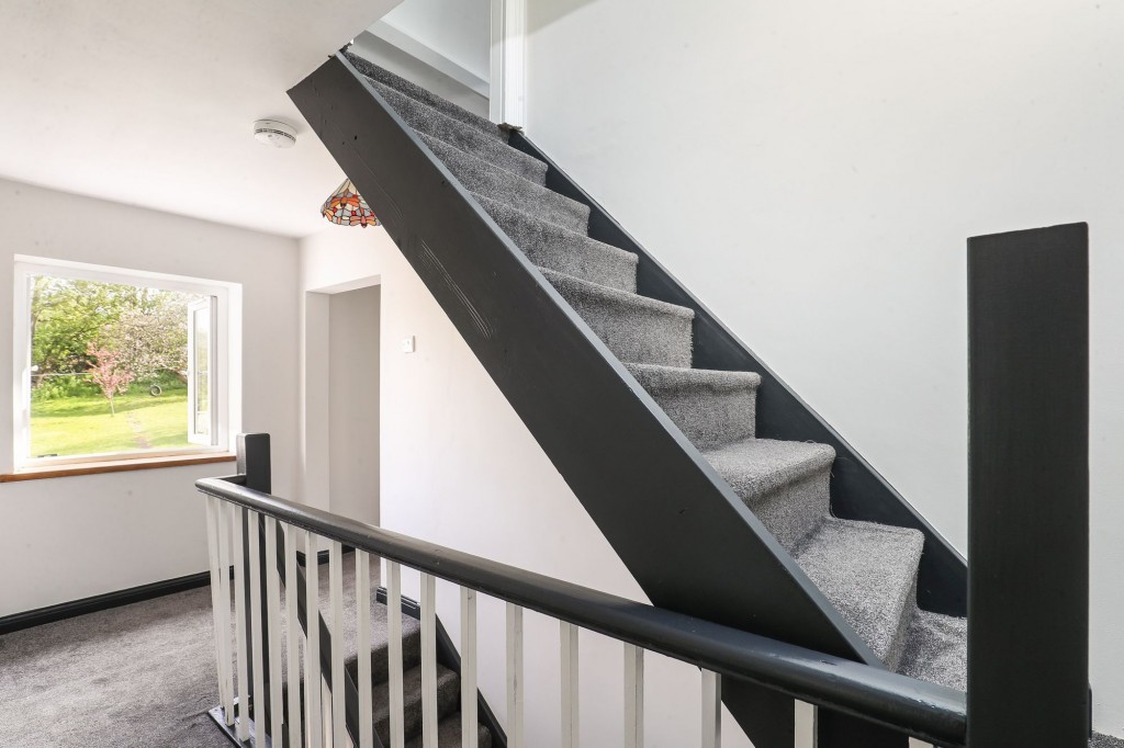 Nibley Lane, Yate, BS37