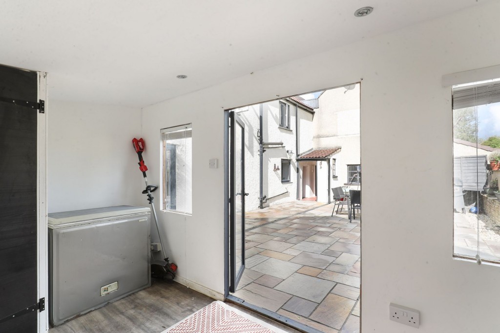 Nibley Lane, Yate, BS37