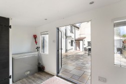 Nibley Lane, Yate, BS37