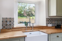 Nibley Lane, Yate, BS37