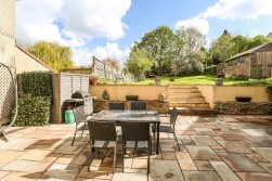 Nibley Lane, Yate, BS37