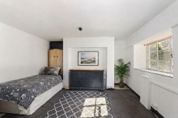 Nibley Lane, Yate, BS37